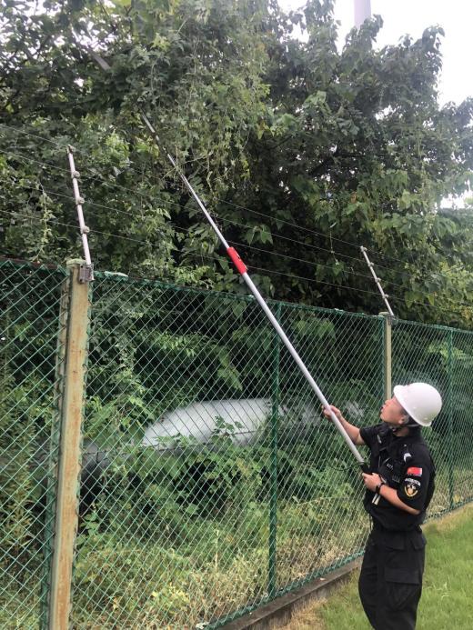 C:/Users/BA/Desktop/風雨過后南京保安迅速行動，恢復安“寧”面貌/2.jpg2