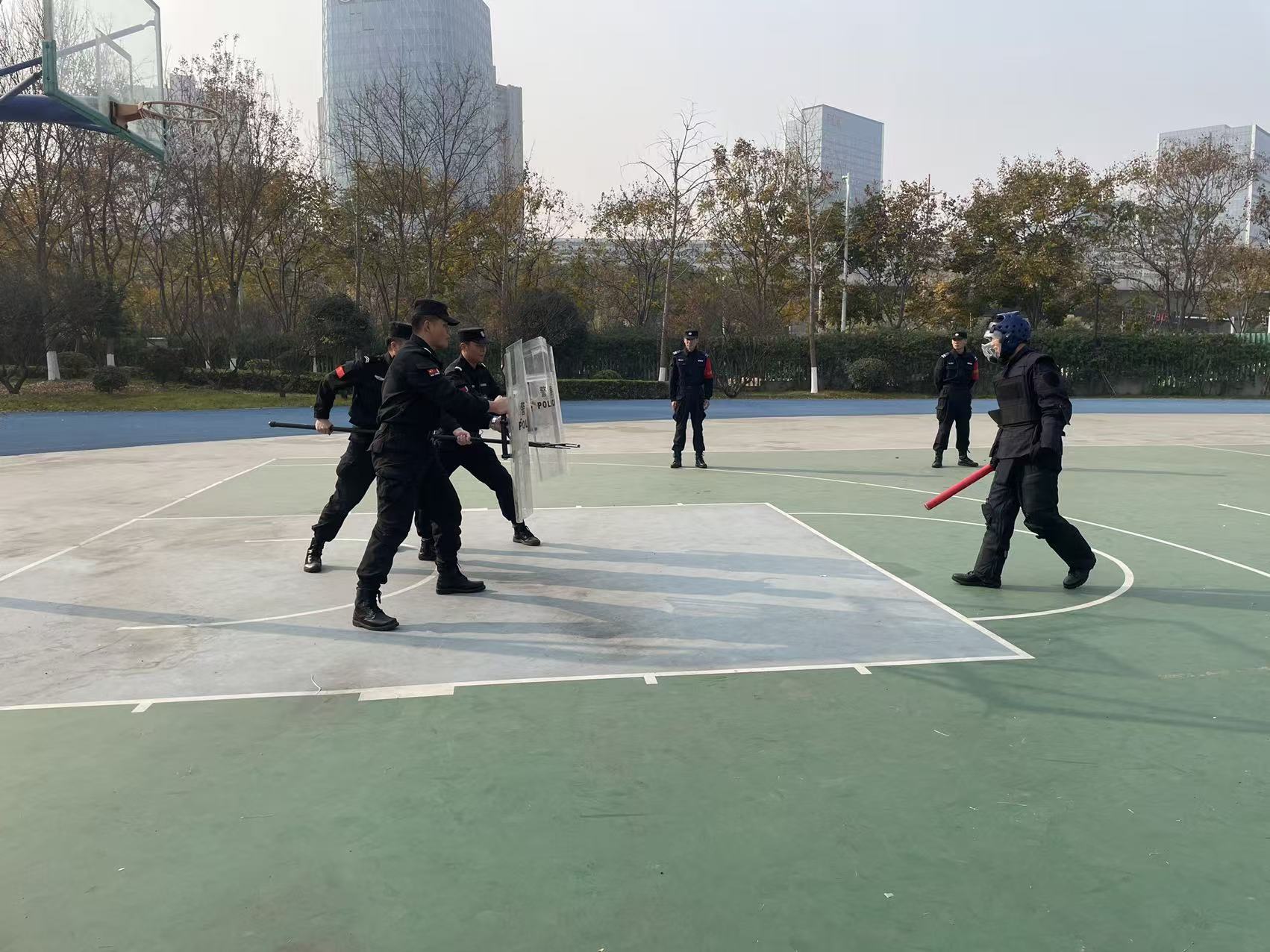 E:/25.12.10后 上傳網(wǎng)站留存/喜報！南京市保安服務(wù)有限公司建鄴分公司榮獲“校園最小應(yīng)急單元技能競賽”一等獎/照片/ef12cf02b7bf17801f82f2d7cee6249a.jpgef12cf02b7bf17801f82f2d7cee6249a